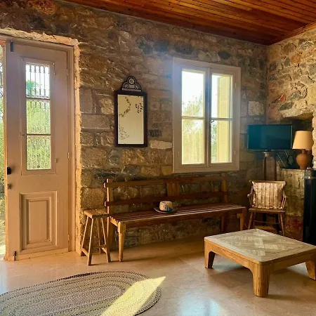 Charming Stone House Prázdninový dům Agios Nikolaos (Mani)