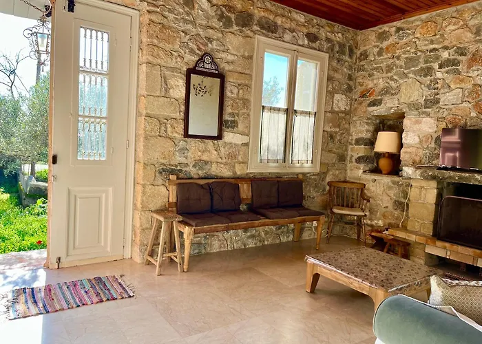 Charming Stone House Semesterbostad *