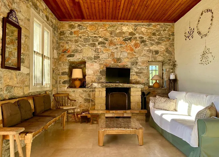 Charming Stone House Semesterbostad Agios Nikolaos (Mani)